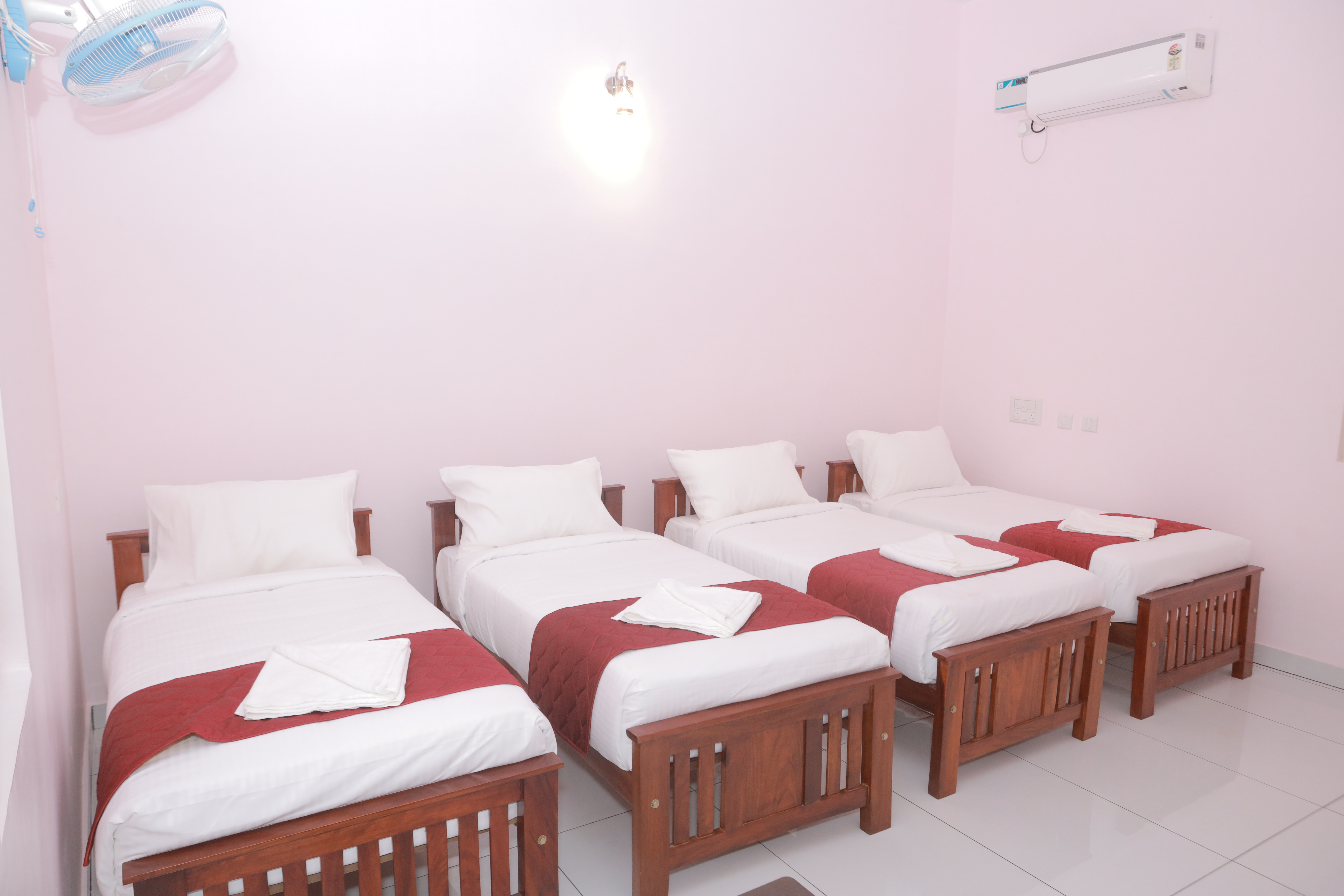 4 Bed Family Room